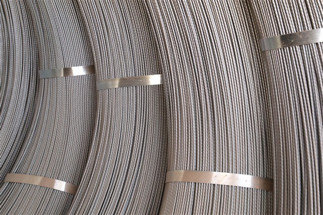 注漿錨索專(zhuān)用螺旋肋鋼絞線(xiàn)